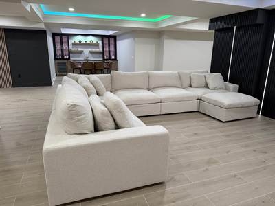 Veined Ivory Retreat