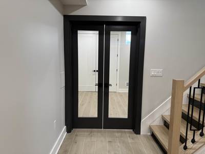 Veined Ivory Retreat